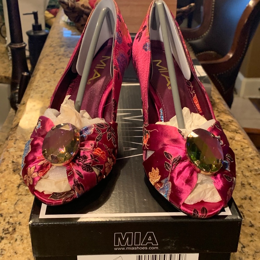 MIA Rock Candy Fuschia Fabric (NWT)